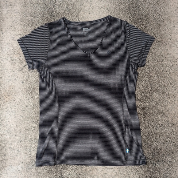 Fjallraven Abisko Cool T-Shirt V Neck Grey Black Stripe Women's Large - Picture 1 of 10